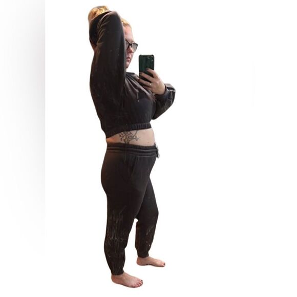 36. Zenana Plum Cropped Sweatshirt & Highwaist Joggers with drawstring NWT - Picture 4 of 4